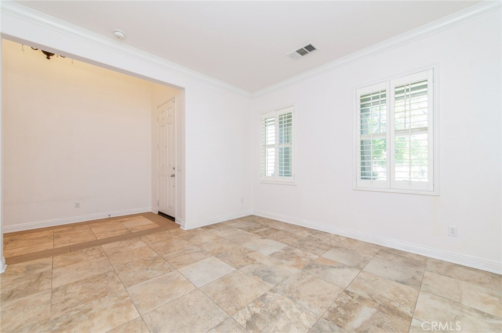 13925 Barnett Property Photo 33