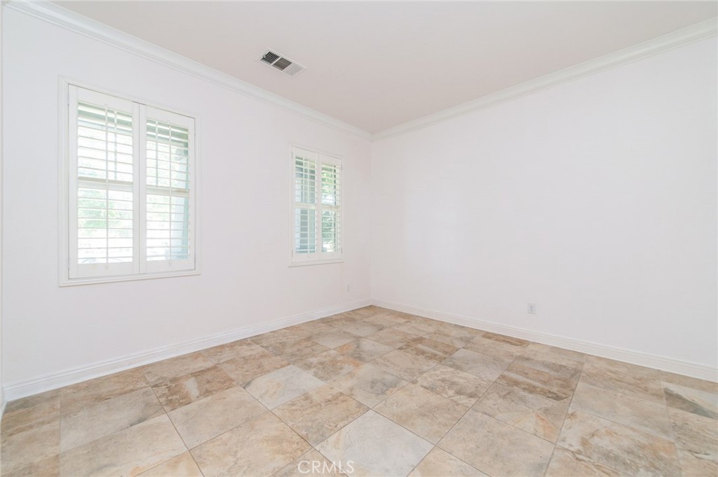 13925 Barnett Property Photo 34