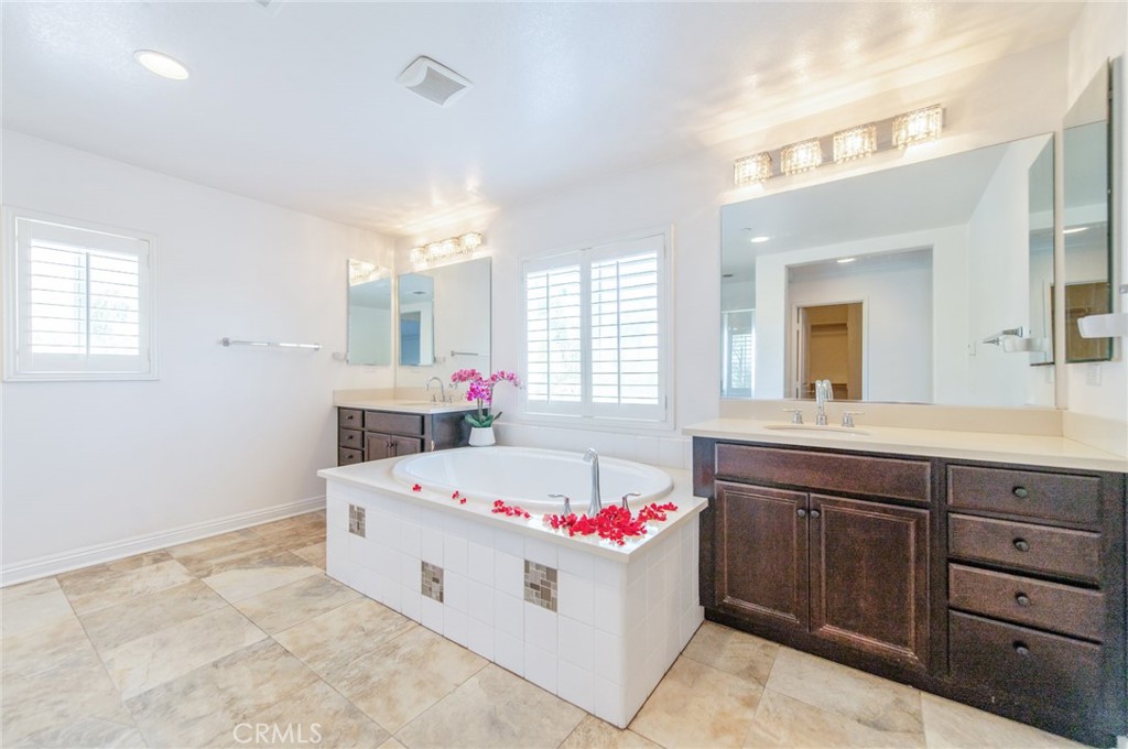 13925 Barnett Property Photo 50