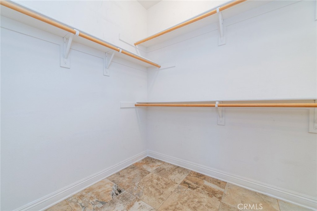 13925 Barnett Property Photo 54