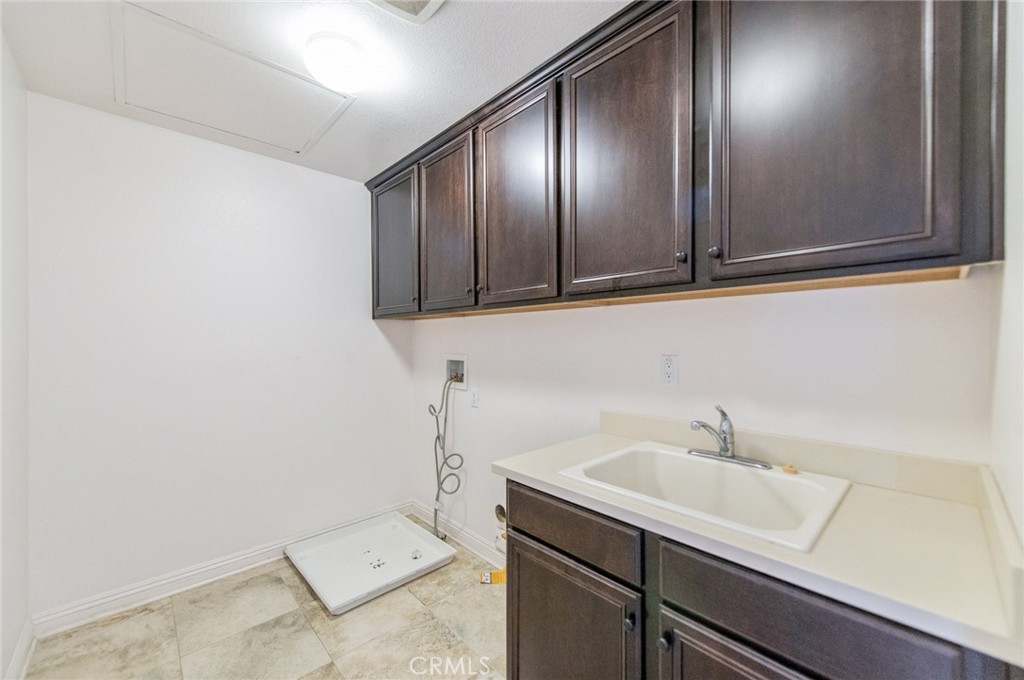 13925 Barnett Property Photo 57