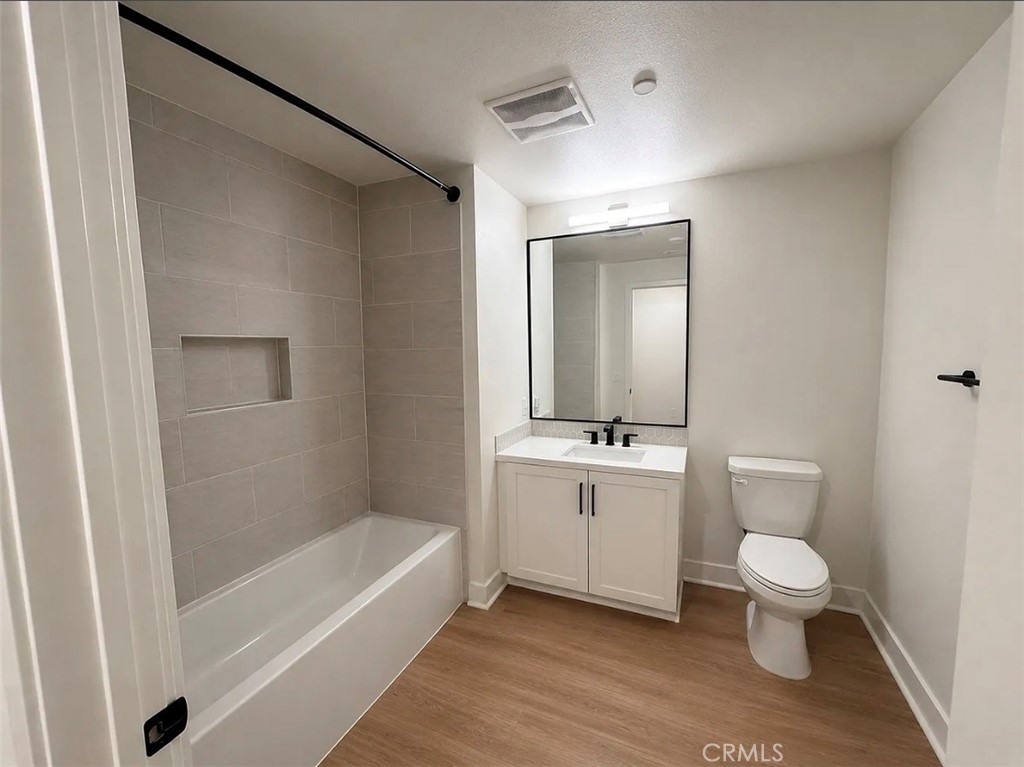 414 Main St Unit 210 Property Photo 25