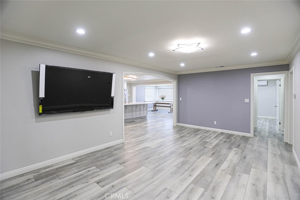 8872 Montrose Avenue Property Photo 3