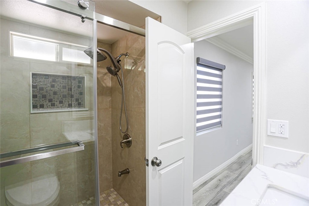 8872 Montrose Avenue Property Photo 14