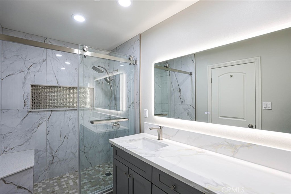 8872 Montrose Avenue Property Photo 19