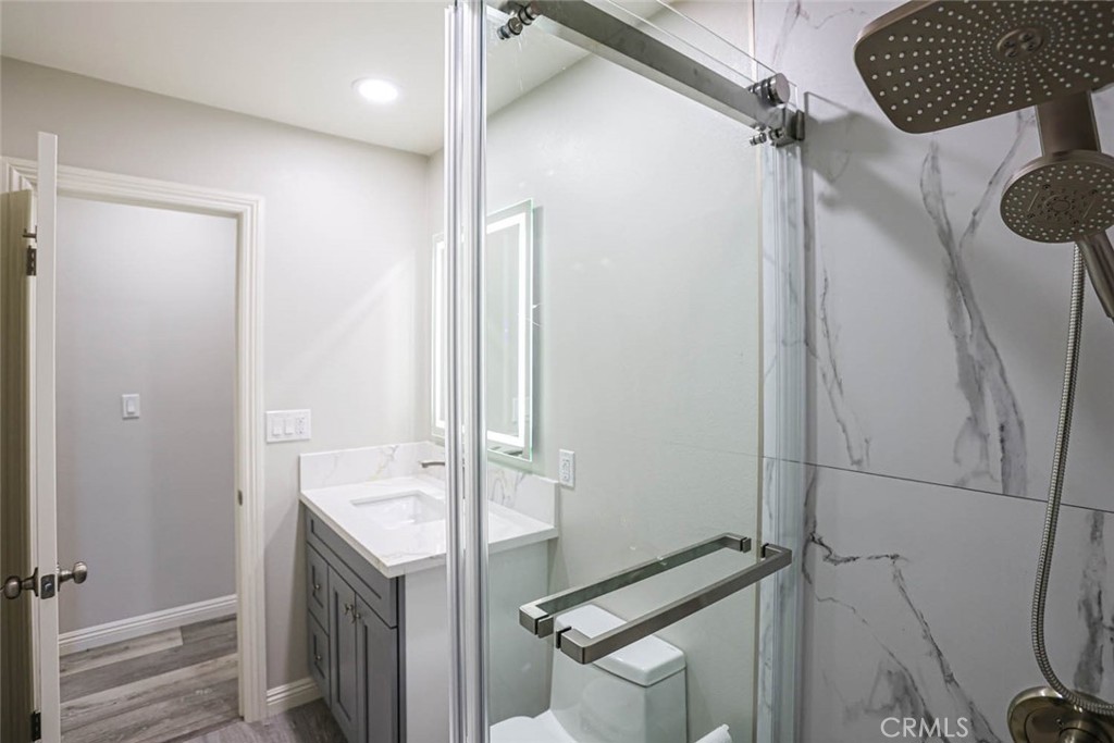 8872 Montrose Avenue Property Photo 26