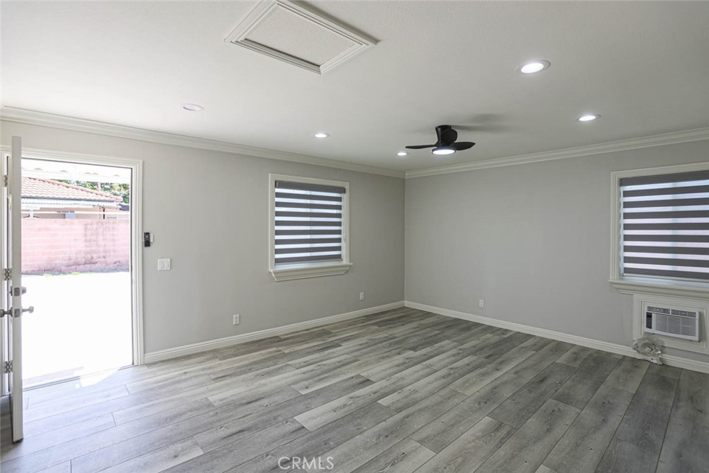 8872 Montrose Avenue Property Photo 33