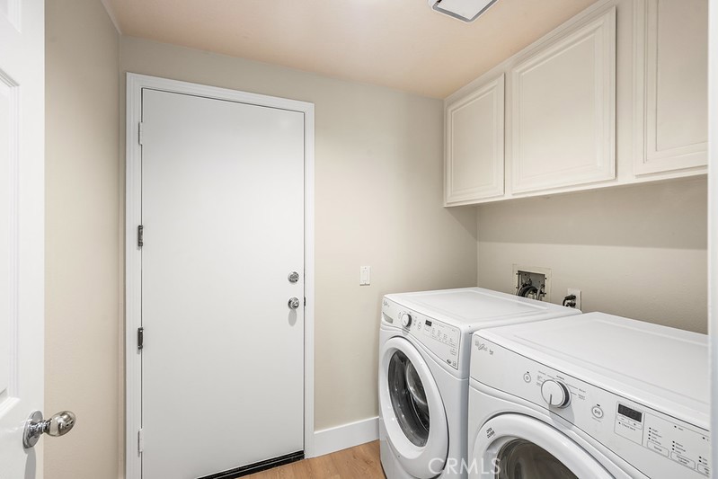 100 Stoney Pointe Property Photo 18