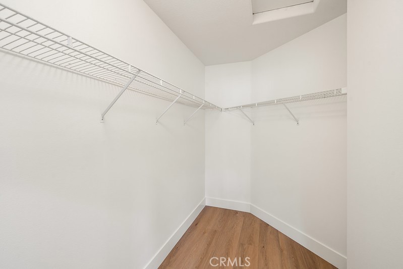 100 Stoney Pointe Property Photo 29