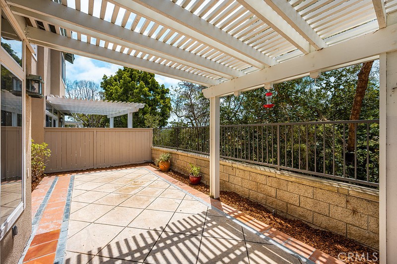 100 Stoney Pointe Property Photo 31