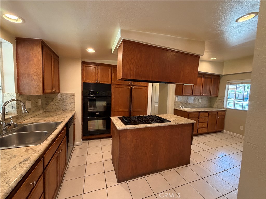7741 Zelzah Property Photo 4