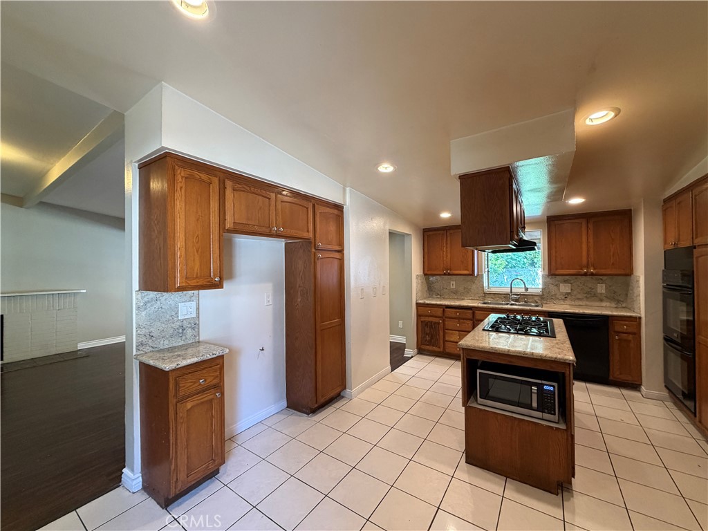 7741 Zelzah Property Photo 5