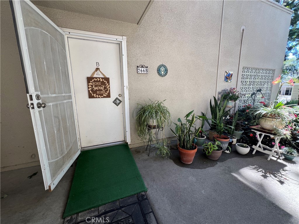 766 Calle Aragon B Property Photo 2