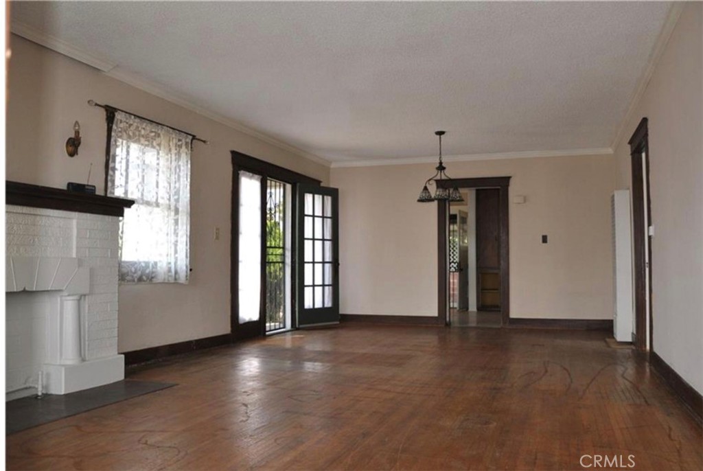 847 S Philadelphia Property Photo 4