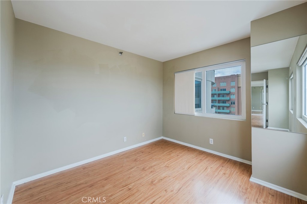 525 E Seaside 1802 Property Photo 9