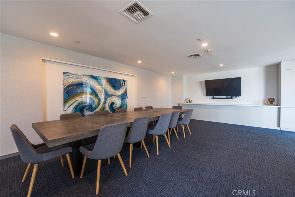 525 E Seaside 1802 Property Photo 16