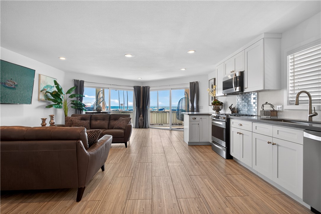 2212 W Oceanfront Property Photo 15