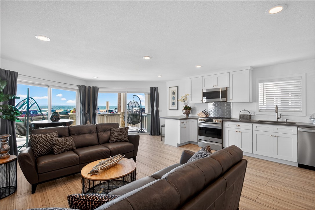 2212 W Oceanfront Property Photo 16