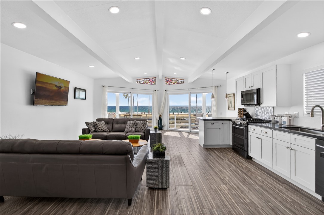 2212 W Oceanfront Property Photo 29