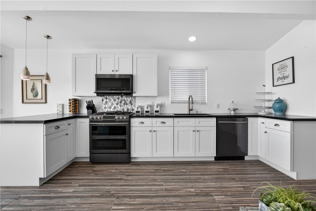 2212 W Oceanfront Property Photo 34