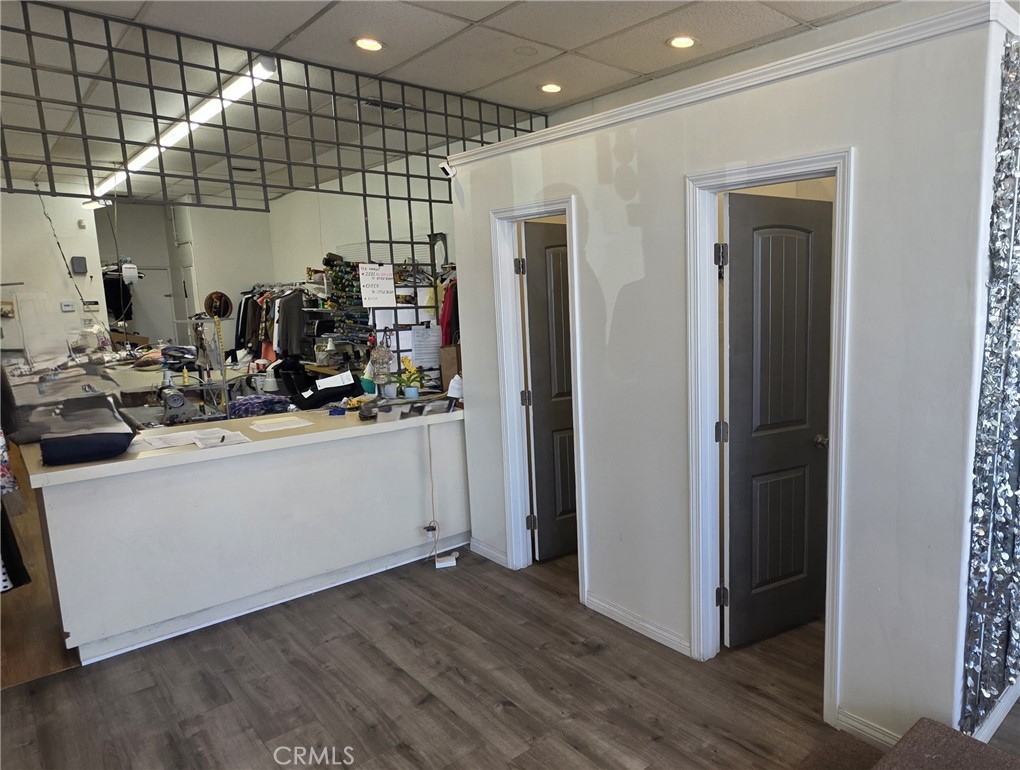 646 E 1 Street Property Photo 6