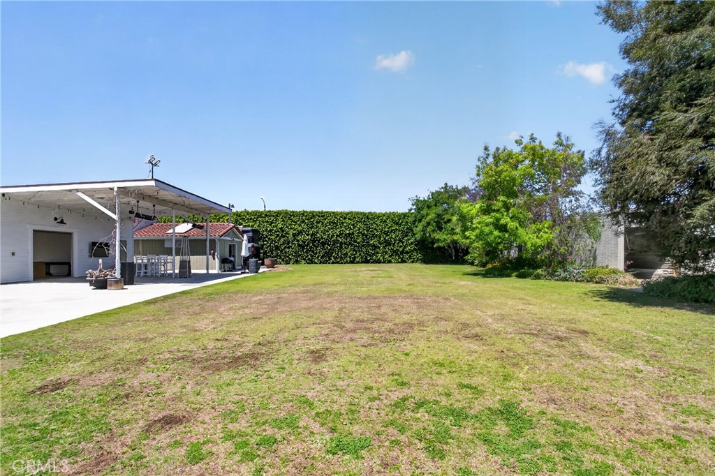 17066 Palmdale Property Photo 10