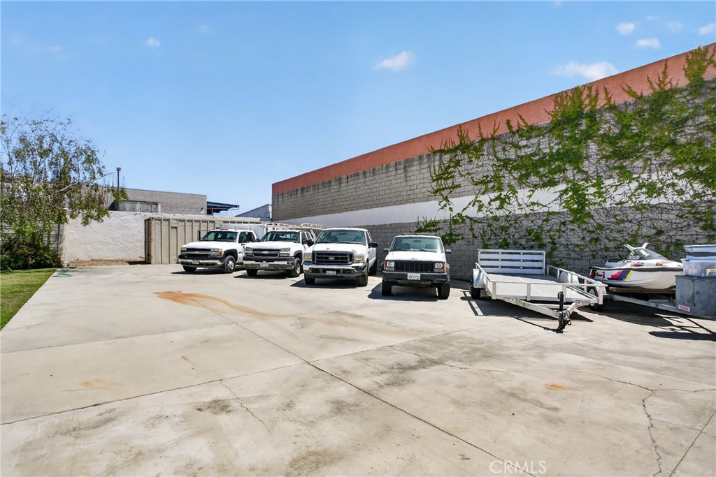 17066 Palmdale Property Photo 11