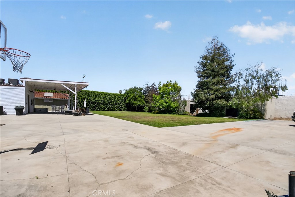 17066 Palmdale Property Photo 12