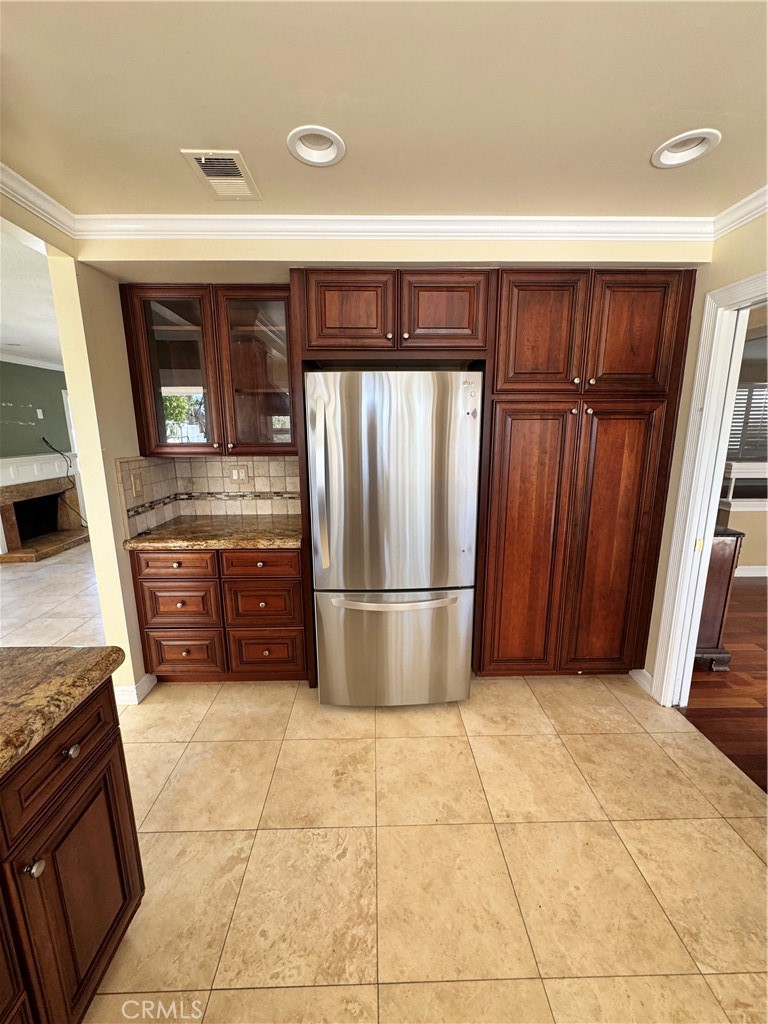 28181 Westfield Property Photo 4
