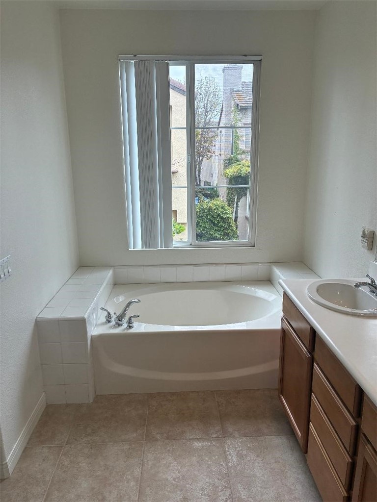 65 Figtree Property Photo 29