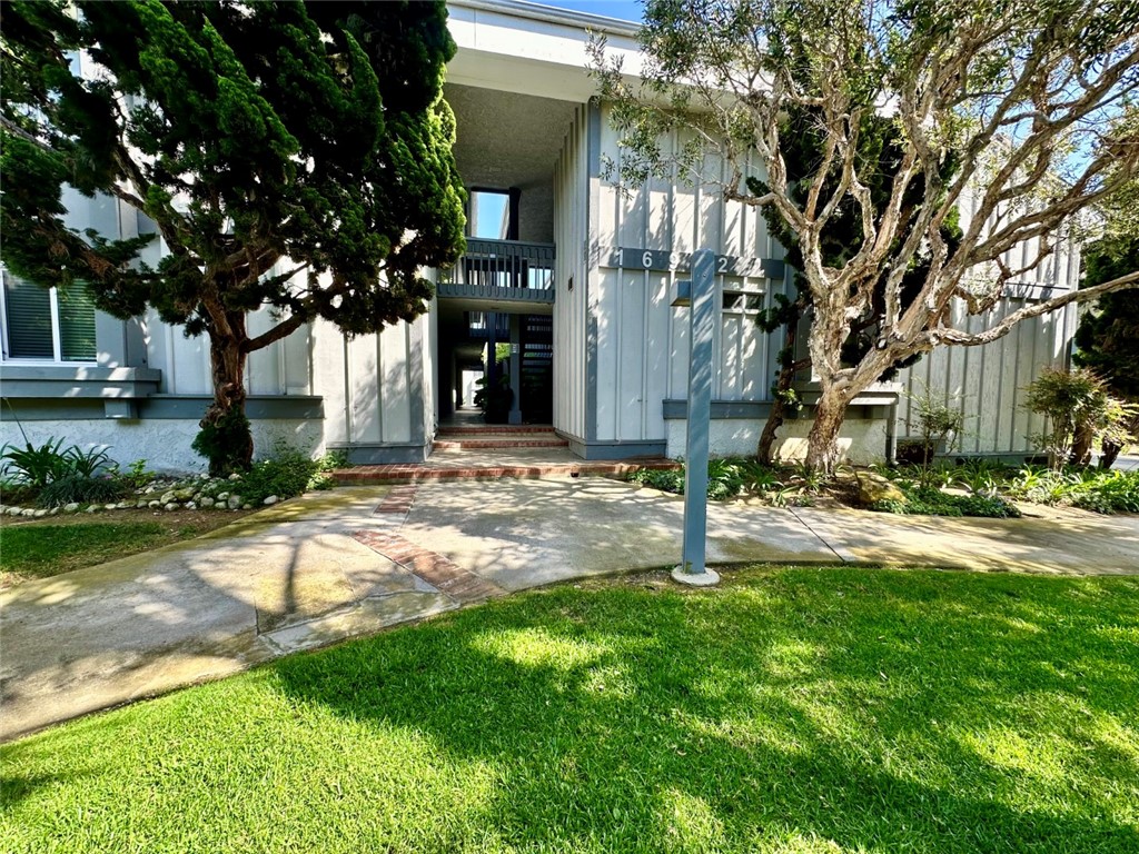 16982 Pacific Coast Property Photo 1