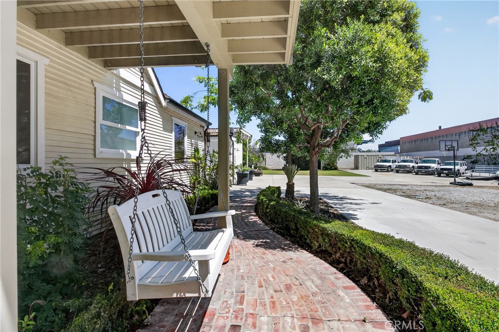 17066 Palmdale Property Photo 4
