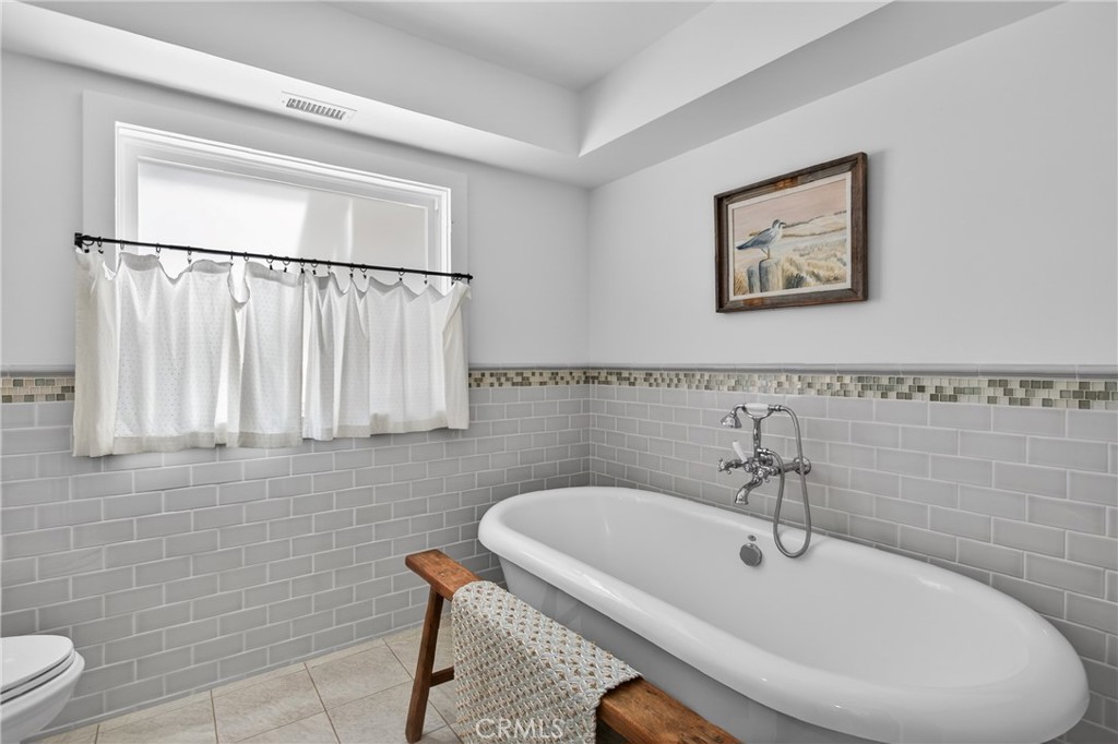 17066 Palmdale Property Photo 19