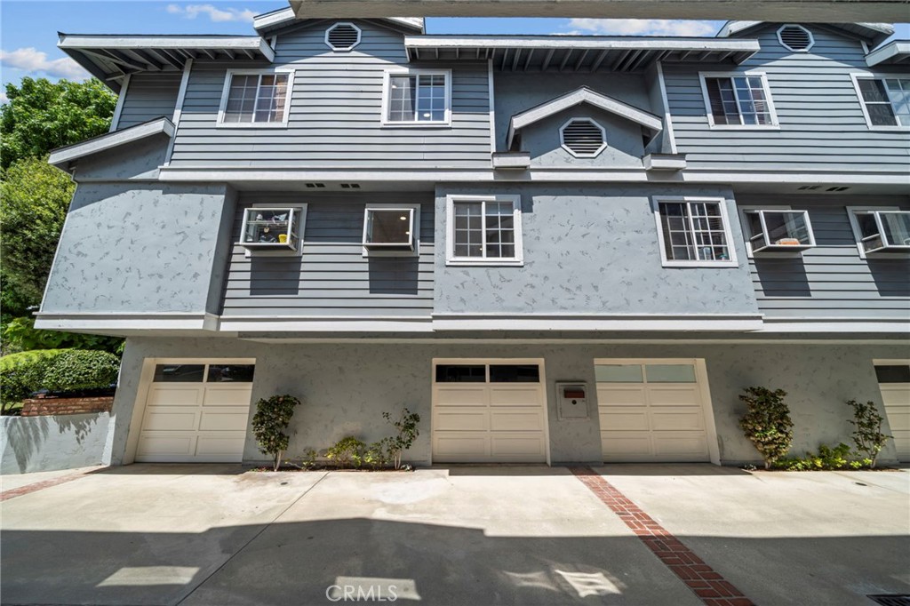 1528 Marcelina Avenue B Property Photo 16
