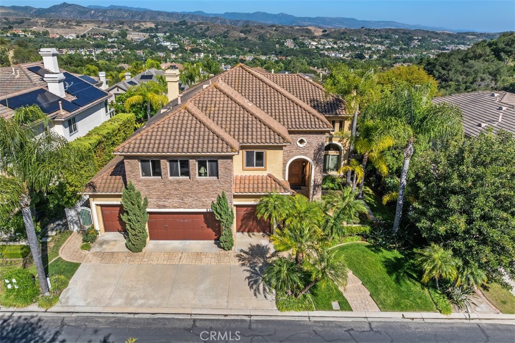 18 Claremont Property Photo 4