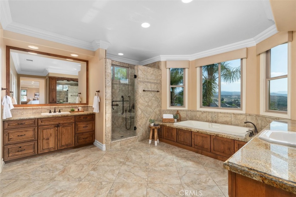 18 Claremont Property Photo 21