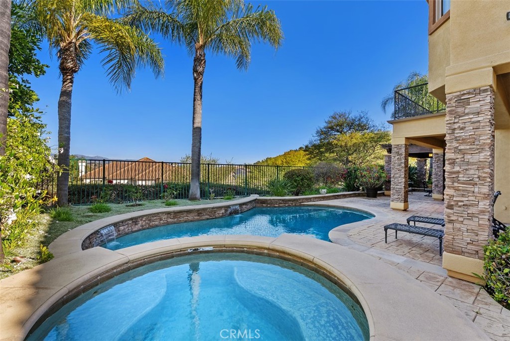 18 Claremont Property Photo 28