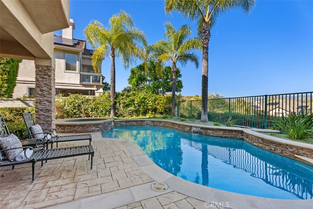 18 Claremont Property Photo 29