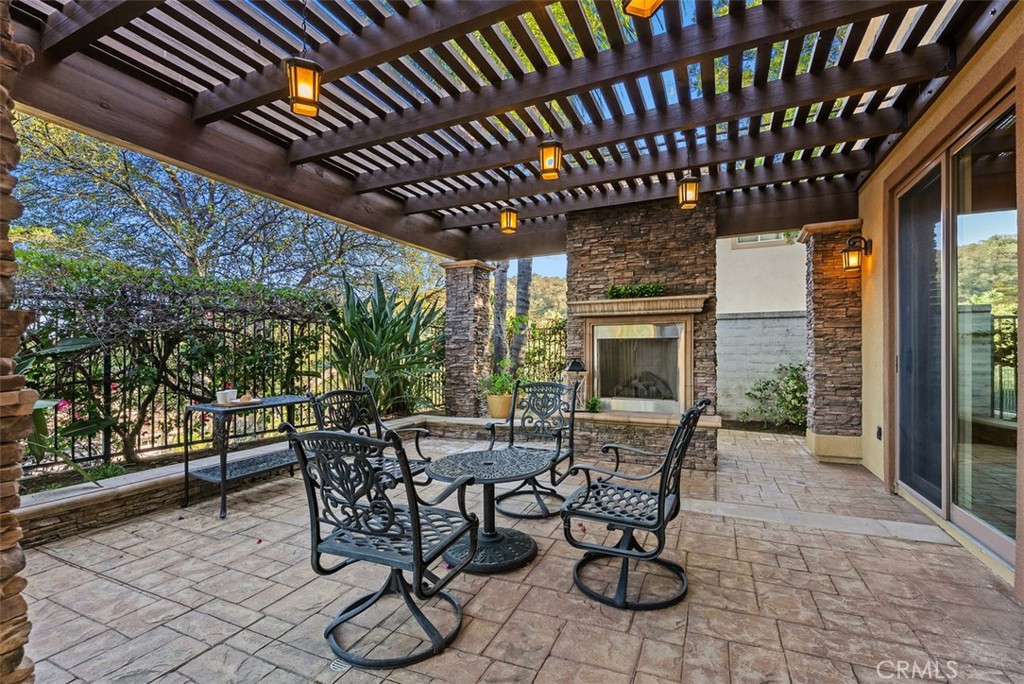 18 Claremont Property Photo 32