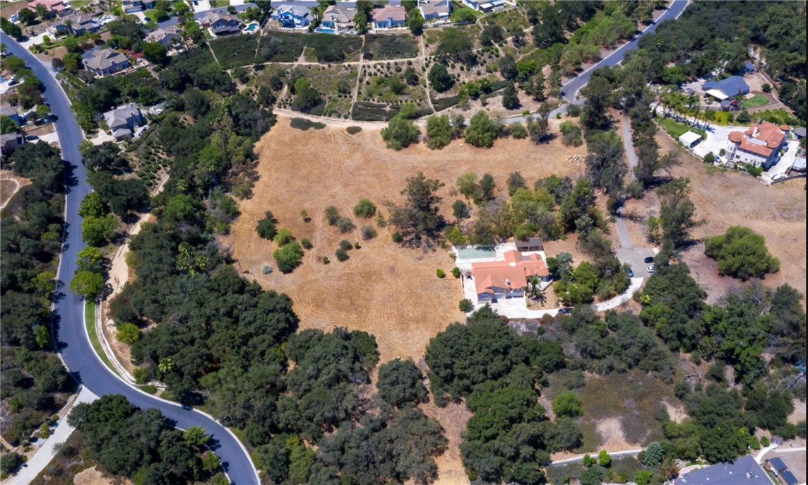 2294 Old Carbon Canyon Road Property Photo 3