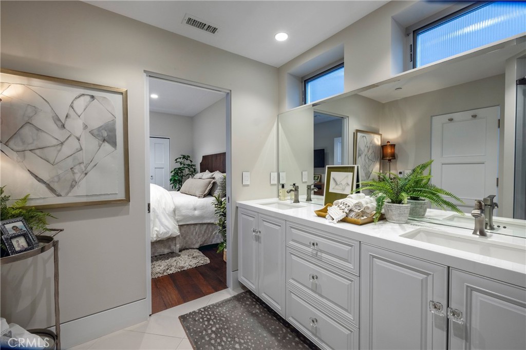 5517 E Ocean Property Photo 19
