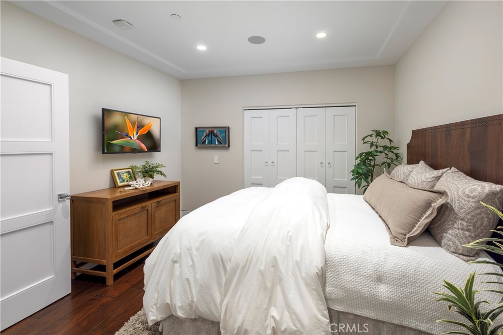5517 E Ocean Property Photo 21