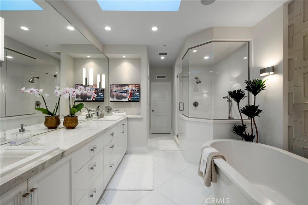 5517 E Ocean Property Photo 28