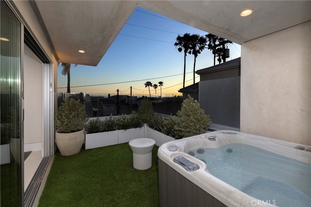 5517 E Ocean Property Photo 31