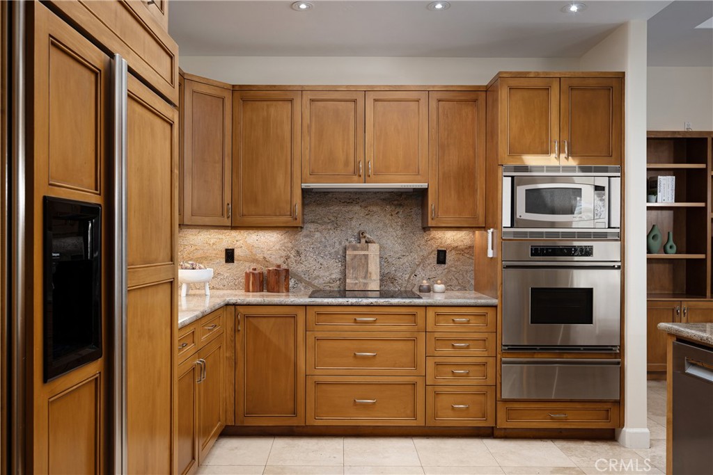 15 Beachcomber Property Photo 5