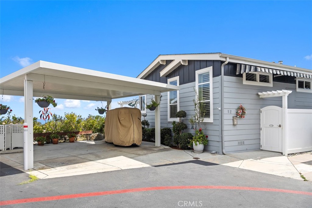 30802 Coast D12 Property Photo 3