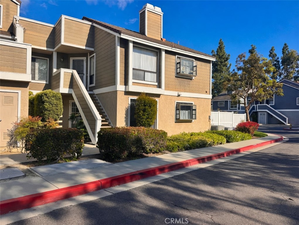 49 Clover Property Photo 1