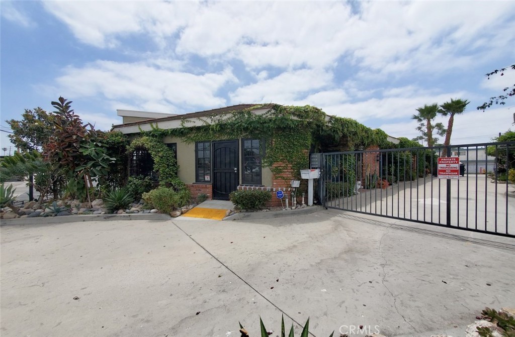 10622 Katella Property Photo 1