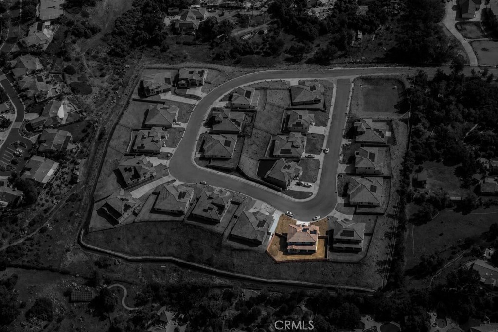 1660 Amanda Glen Property Photo 9