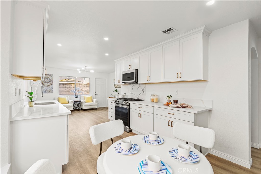 12530 Montrose Street Property Photo 11